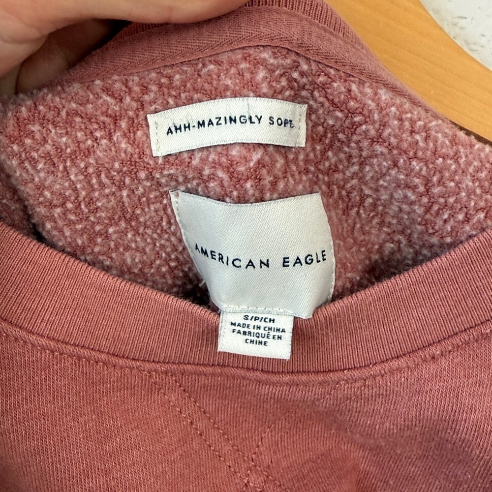 American Eagle Outfitters Crewneck Sweater Ahhmazingly SoftRose Pink Size Small - Picture 4 of 13
